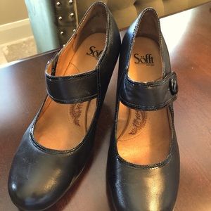 Sofft black heel